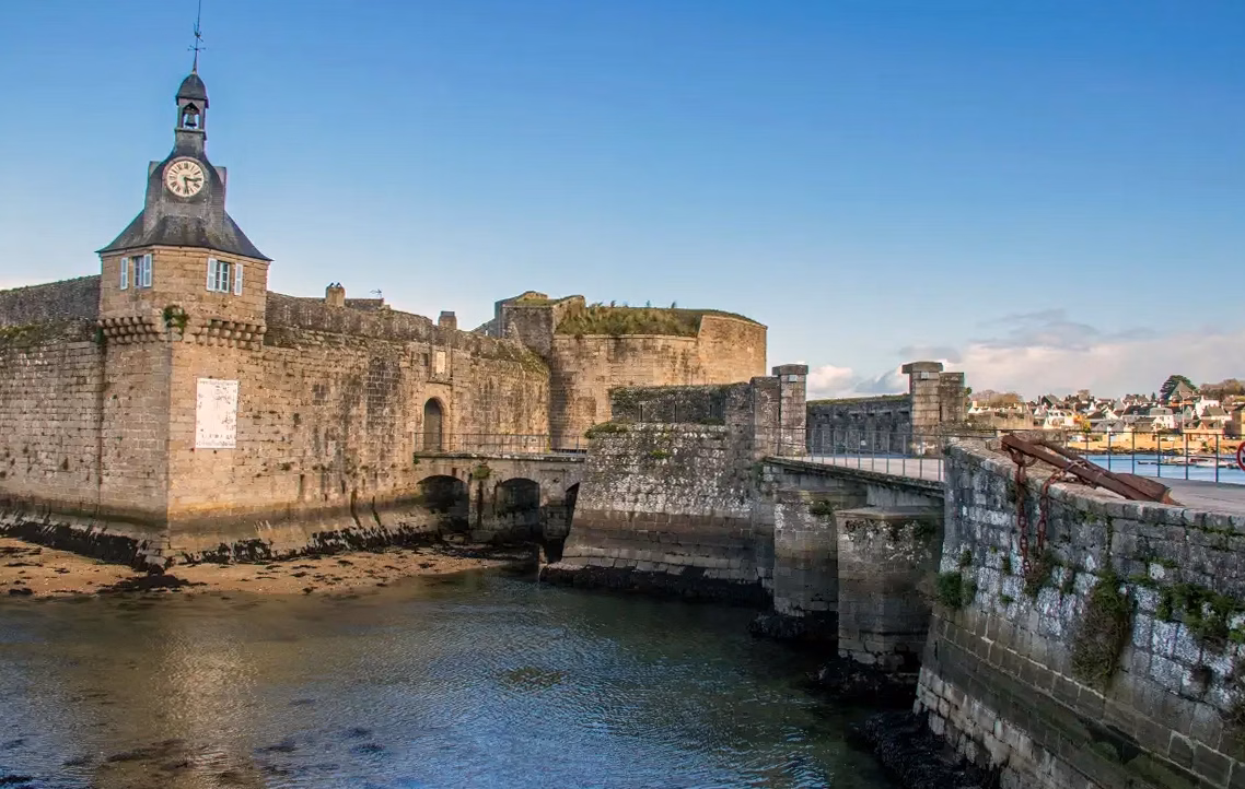 Saint-Malo et la Côte d&rsquo;Émeraude : Un écrin de légendes et de charme intemporel