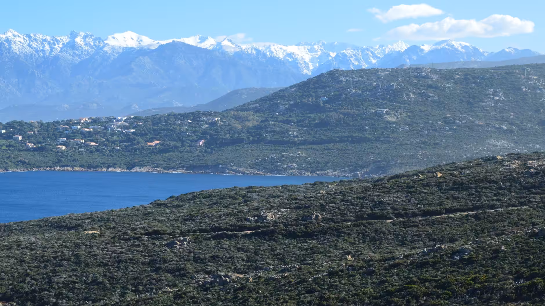 Sentier des douaniers au cap corse : topo complet pour bien préparer votre randonnée